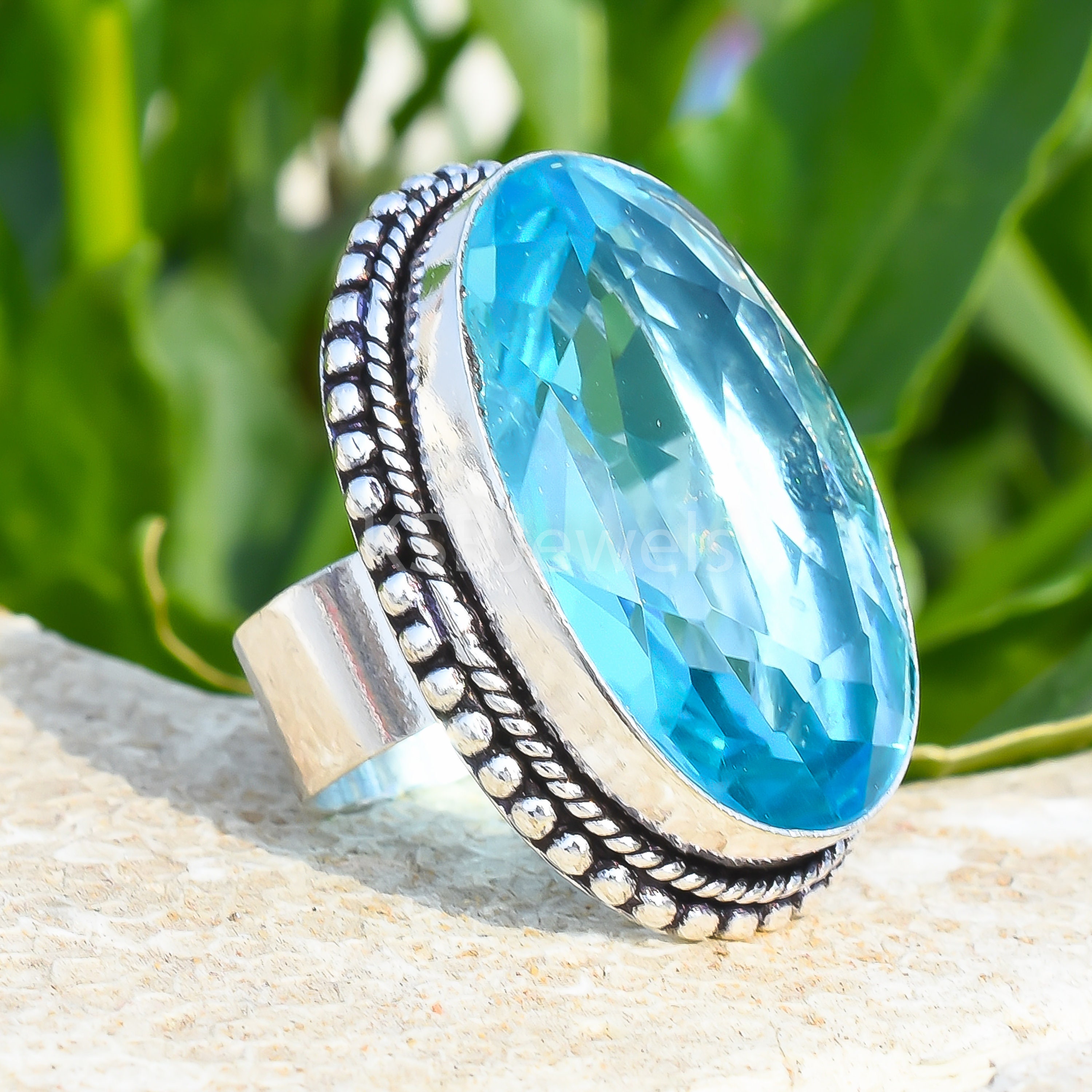 Anello d'argento con topazio azzurro, Brasile 3,465ct