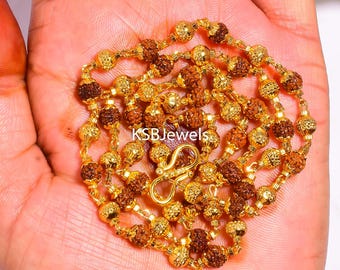Mala de Rudraksha bañado en oro: 5 Mukhi indios naturales certificados