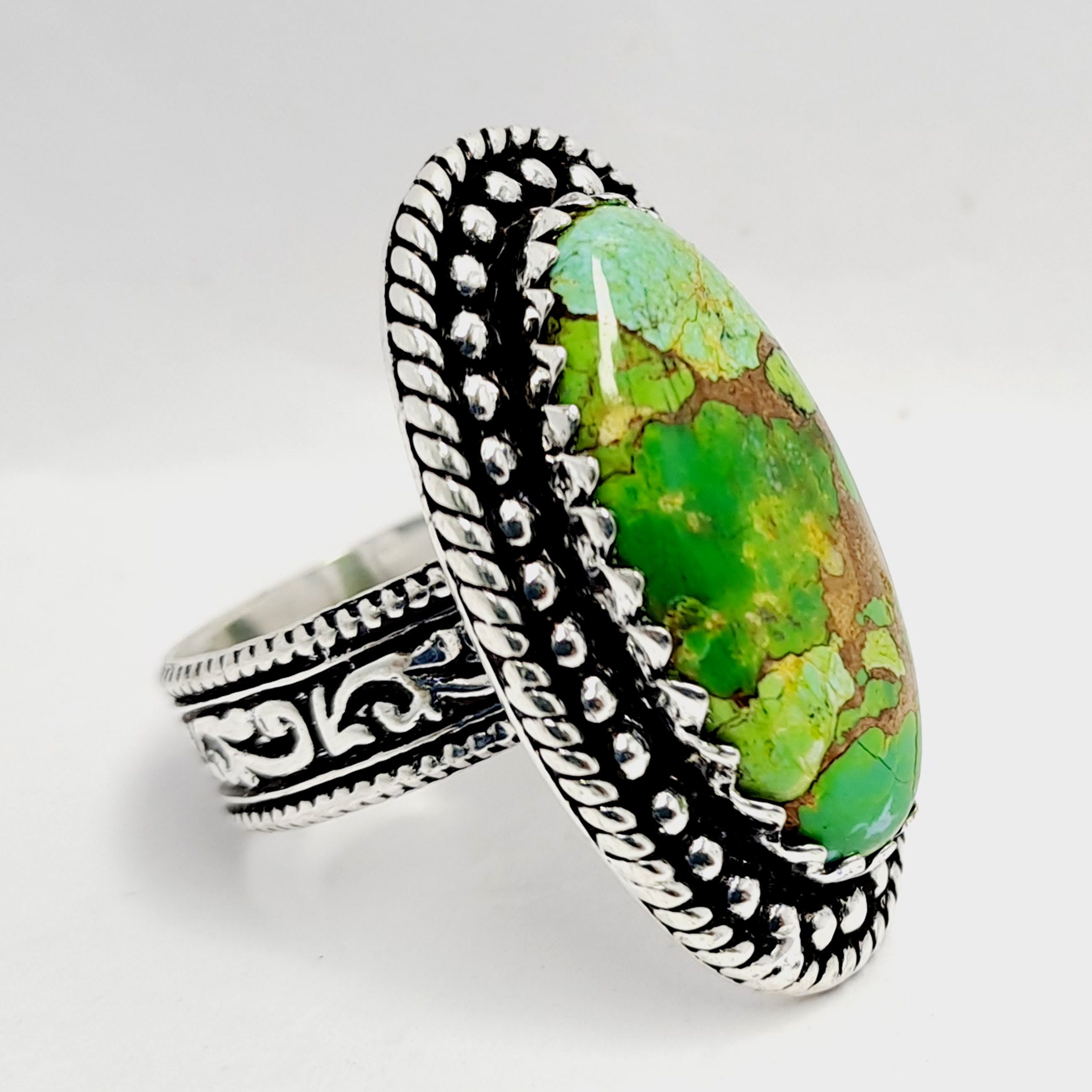 2025年最新入荷 Big Green Etsy - Ring Stone アクセサリー