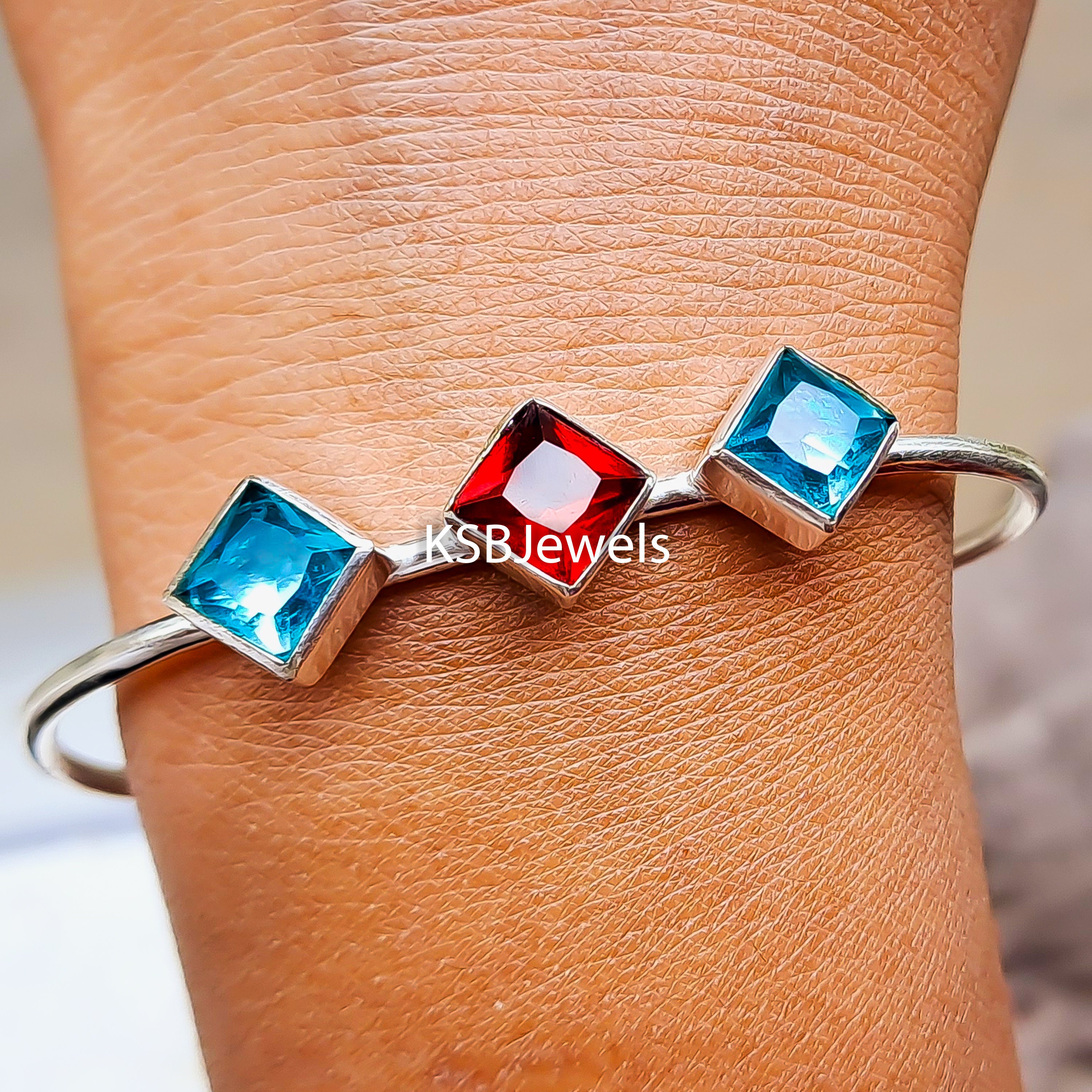 ブルートパーズガーネットカフ：ハンドメイド925スターリングシルバー 