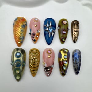 Unhas desenhadas à mão/unhas personalizadas/unhas de pressão para festas/flocos para unhas/unhas de casamento/unhas japonesas/unhas de verão/unhas amendoadas