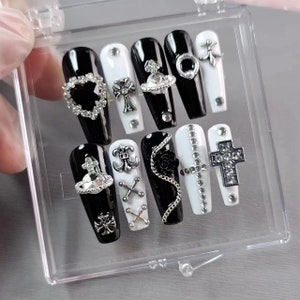 Custom Press On Nails: Black & White Gothic Flakes, Accent Nails