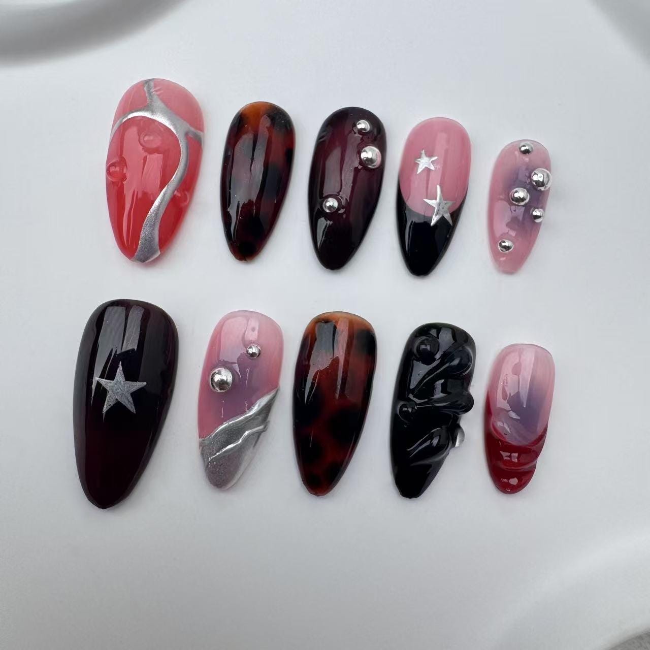 Handgemachte Almond Press On Nails: Abplatzer, Sterne, Party Nägel