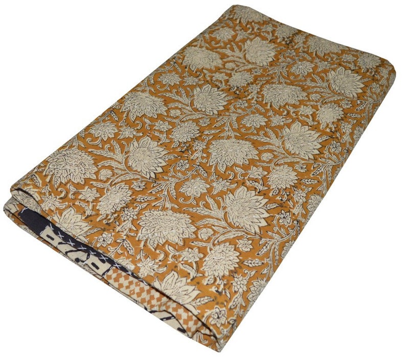 Indian Kantha Quilt hand block Print Kantha Bedcover Indian Blanket Gudari Queen Size Kantha Blanket Indian Bedspread image 3