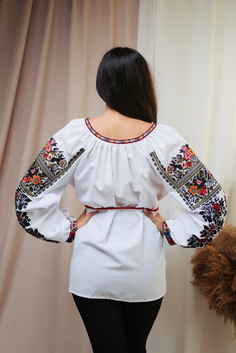 White floral vyshyvanka ethnic clothing Embroidered blouse Bohemian style romanian style blouse Ukrainian vyshyvanka hungarian blouse