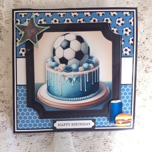 Fußball Geburtstagskarte, lustige Karte, handgemachte Karte, Karte für ihn, Geburtstagskarte für Teenager, Geburtstagskarte für Männer, sportliche Karte, Größe 15 x 15 cm