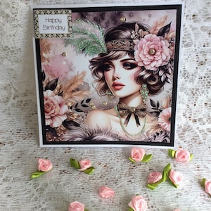 Un biglietto di compleanno per donne alla moda, un bellissimo biglietto, una signora elegante, un biglietto di dimensioni 6 x 6 pollici, un biglietto squisito, un biglietto da donna, un biglietto per una signora elegante