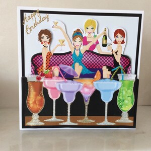 Cartão Girls on the Town, cartão de aniversário divertido, cartão moderno, cartão para ela, cartão feito à mão, cartão de aniversário feminino, tamanho 8 x 8 polegadas