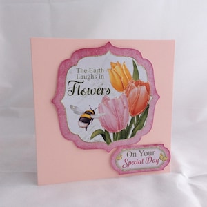 Tarjeta de feliz cumpleaños, tarjeta de cumpleaños única, bonita en tarjeta rosa, tarjeta de flores de primavera, para su cumpleaños, tarjeta decoupage, tamaño 6 x 6