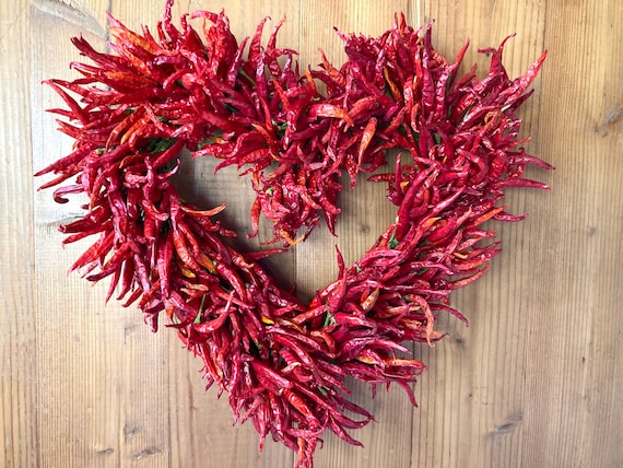 Chili Pepper Heart Wreath, Valentines Wreath, 2 Sizes Available