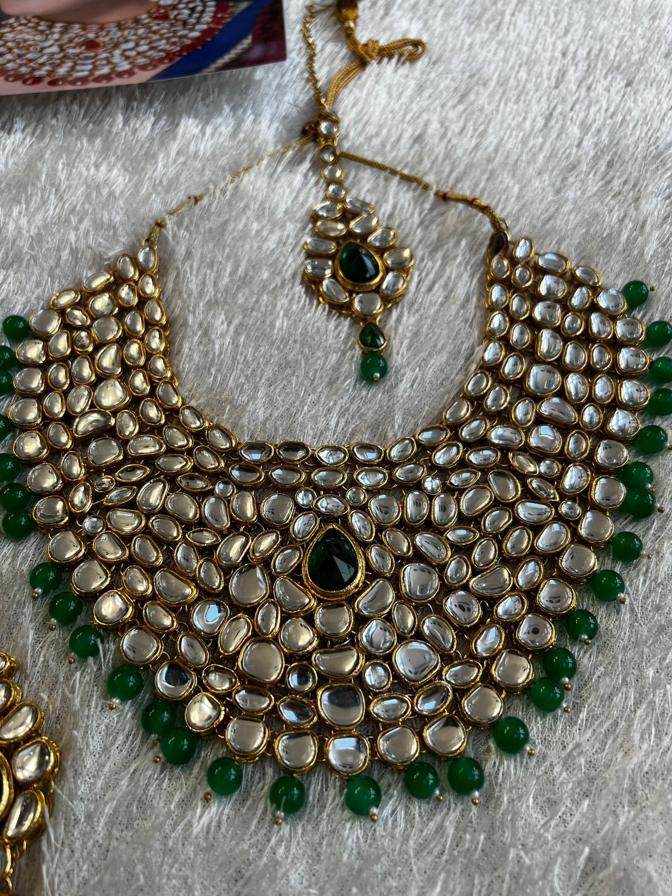 Necklace set green colour deals