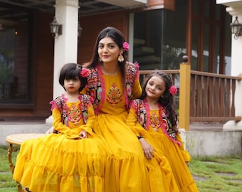 Matching indian dresses clearance for mom and daughter