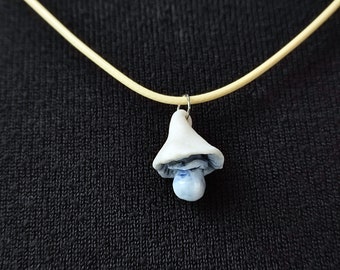 Mushroom necklace (choker), in paper porcelain