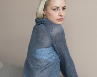 Bust 40.5 Leather Belt Size 10 Blue Mohair Sweater 1980s Silky Soft Pullover V Neck /& Slouchy Casual Boyfriend Style Winter Spring