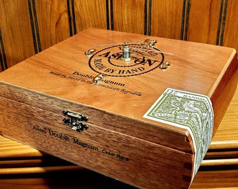 Dog Cigar Box Clock