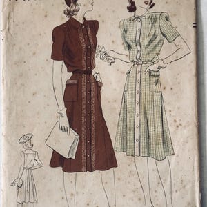 1940’s Dress with Button Front Sewing Pattern: Vogue 8746 Size 40, Unprinted Pieces (Complete)