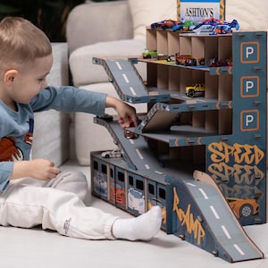 Wooden parking garage for toddlers, Jumping ramp, Toy car storage, Personalized name toys for boys, Birthday gift idea for boys, Nephew gift