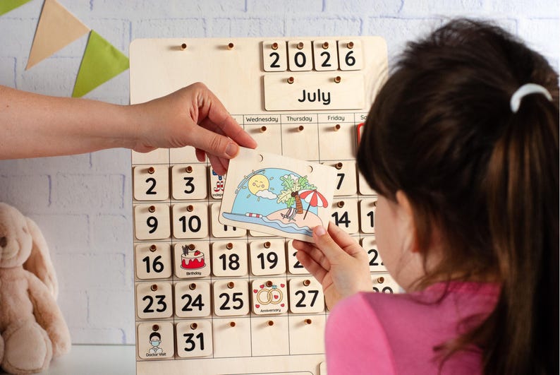 Kalendarz Montessori dla dzieci, Drewniany kalendarz dla maluchów, Kalendarz ścienny na biurko, Pory roku, miesiące i dni tygodnia, Drewniany kalendarz edukacyjny zdjęcie 10