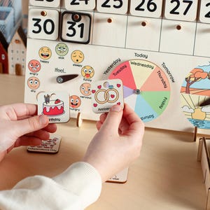 Calendario Montessori, Calendario de madera para niños pequeños, Regalos para niños, Calendario de pared, Calendario para el aula, Juguetes de aprendizaje de madera imagen 2