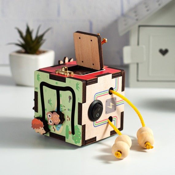 Travel Busy Cube, Fidget Cube, Sensory Toy, Wooden Educational Toys, 3 Year Old Gift, Montessori Gift, Activity Cube