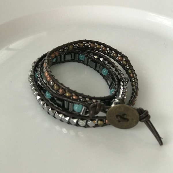 bracelet triple wrap beads and leather