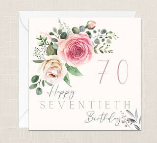 Biglietto Di Auguri 70° Compleanno Per Lei - Old English Co. - Mazzo Di Fiori Scuri E Farfalle - Cartolina Elegante Con Busta - Ideale Per Donne, Compleanno Pietra Milare