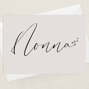 Biglietto di auguri per la nonna con busta - Biglietti per lei - Regali per la festa della mamma - Cuori - Nan - Nonna - Buon compleanno - Congratulazioni