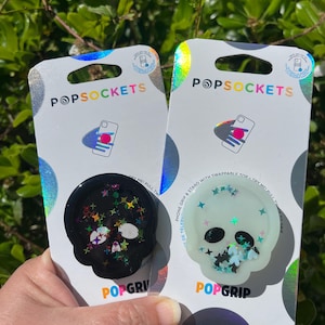 Skull Shaker PopGrip™: Glow in Dark Resin Phone Stand