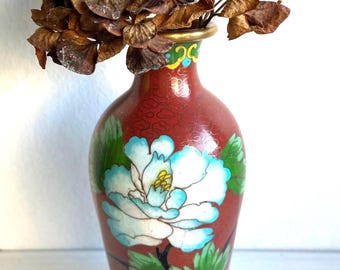 Chinesische Cloisonne Emaille Blumenvase. Antike Braun Weiß Grün Gold Pfingstrose Vogel Dekor Sammler Asiatische Cloisonné Dekorative Emaillewaren.