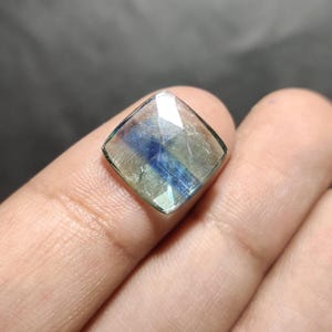 Emerald Green Kyanite Square Shape for making Jewelry.