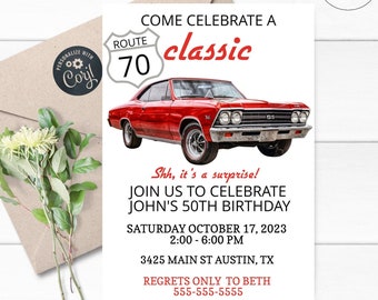 Puede incluir: Una invitación imprimible para una fiesta de cumpleaños número 50. La invitación presenta un automóvil clásico rojo con un letrero de la Ruta 70 y el texto "Come Celebrate a Classic". La invitación también incluye la fecha y la hora de la fiesta, la dirección y el nombre de la persona a la que se debe confirmar la asistencia.