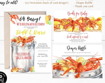 Puede incluir: Una ilustración de acuarela de una invitación a un baby shower con temática de hervido de cangrejos de río. La invitación presenta una olla de cangrejos de río hirviendo con maíz, papas y limones. El texto de la invitación dice "Oh Baby! We're Boiling With Excitement" e incluye los nombres "Todd & Kari".