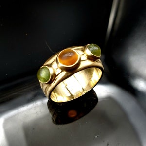 Unique Vintage 18K Gold Citrine and Peridot Ring