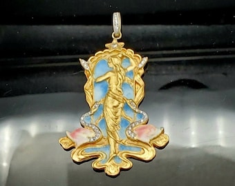 Exotic Vintage 14K Gold Enamel Pendant