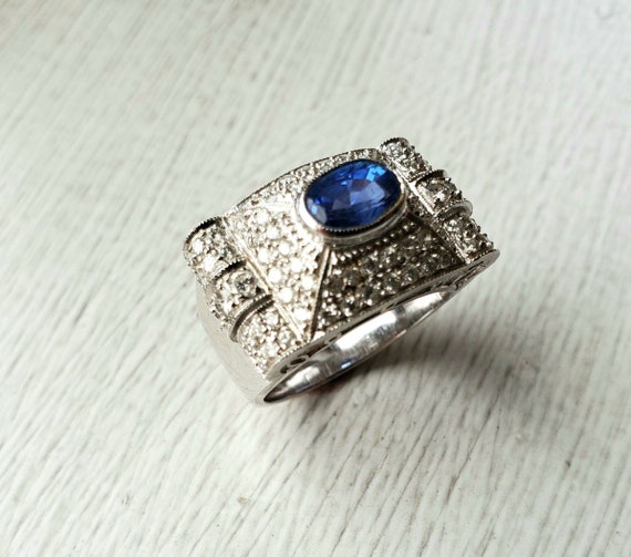 Exquisite 18K Art Deco Diamond and Sapphire ring - image 1