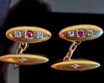 Very Fine 18k gold Art Deco cufflinks with diamonds and rubies