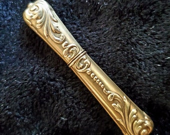15K Gold Beautifully Detailed Antique Needle case