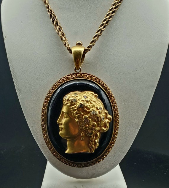 Incredible Antique locket with Chain