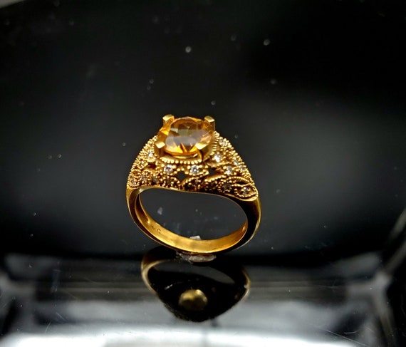 Vintage 18K Very finely beaded Citrine and diamond ring