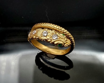 Beautifully Detailed 14K Gold and Diamond Snake ring