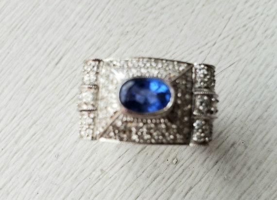 Exquisite 18K Art Deco Diamond and Sapphire ring - image 2