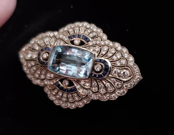 Incredible Vintage 18K White Gold Diamond Brooch - image 1