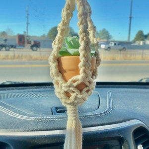 Macrame mini plant hanger image 1