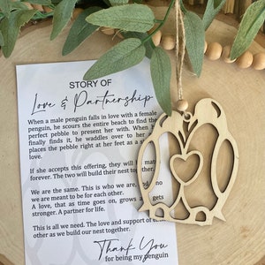 Story Card Ornament, Pinguin Ornament, Geschenk für Ehemann, Geschenk für Frau, Geschenk für Partner, Liebe, personalisierte Ornament, hergestellt in den USA