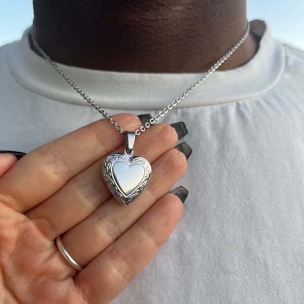 Gold/Silver Heart Locket Necklace, Heart Pendant Openable Locket, Unisex Photo Locket Necklace, Engraved Locket For women/men, Cute Gifts