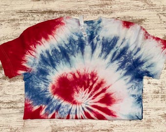 Camisa Tie Dye Juvenil: Vermelho, Branco e Azul Patriótico, Camiseta Infantil Feita à Mão