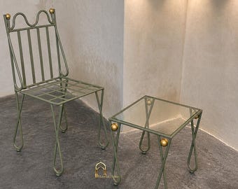 Handgefertigter Beistelltisch aus salbeigrünem Eisen, skulpturaler Glas-Akzenttisch, Rauchbronze oder Klarglas, luxuriöses Dekor, moderner Beistelltisch aus Schmiedeeisen