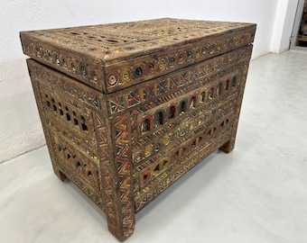 Vintage Moroccan wooden Chest, Hand Carved Wooden Trunk, Berber Wood Colorful Chest, Amazigh Storage Chest, Decor Storage Trunk, Berber Box