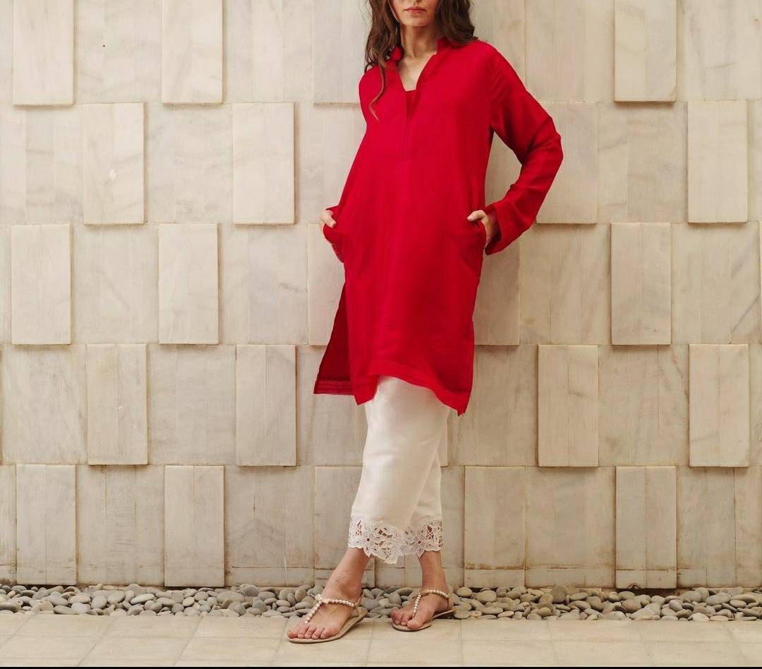 HANIYA DNO 6 PAKISTANI KURTI WITH CIGARETTE PANTS