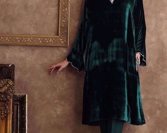 Green Velvet Kurti: Pakistani Zari Embroidered Winter salwar kameez set